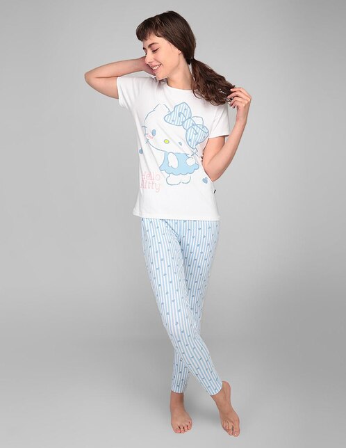 Conjunto pijama Hello Kitty blanco con diseño temático en Liverpool