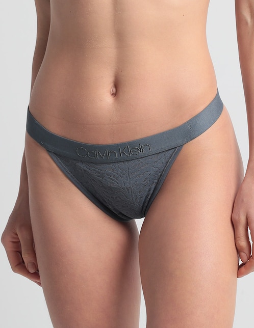 Tanga Calvin Klein para mujer