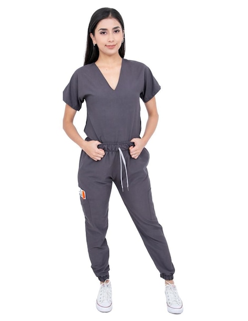 Uniforme Kolorum estilo relajado para mujer