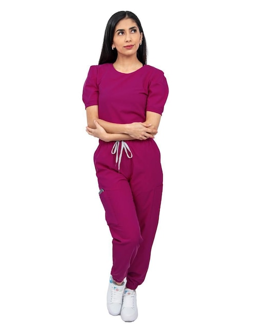 Uniforme Kolorum estilo relajado para mujer