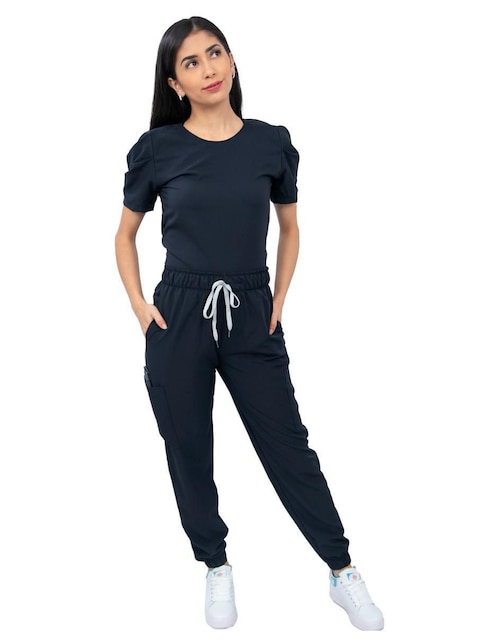 Uniforme Kolorum estilo relajado para mujer