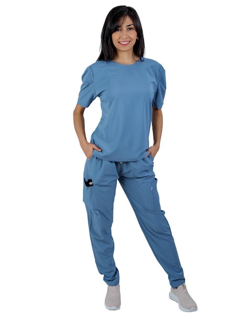Uniforme Kolorum estilo relajado para mujer