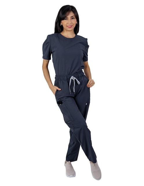 Uniforme Kolorum estilo relajado para mujer