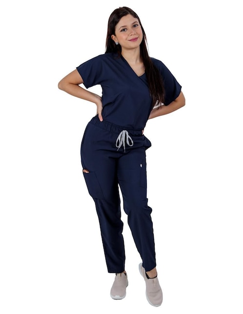 Uniforme Kolorum estilo relajado para mujer
