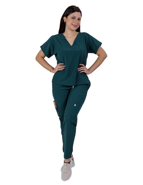 Uniforme Kolorum estilo relajado para mujer