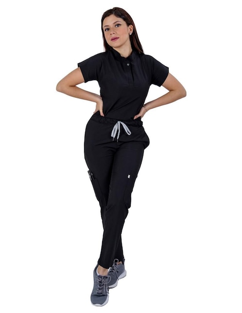 Uniforme Kolorum estilo relajado para mujer