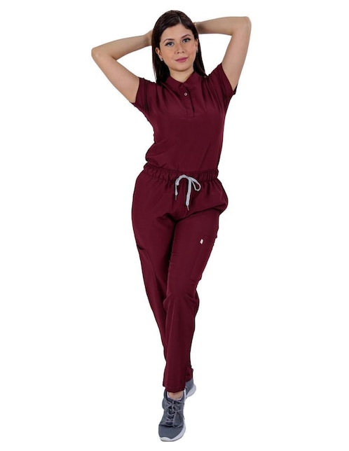 Uniforme Kolorum estilo relajado para mujer
