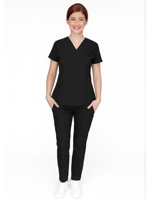 Uniforme estilo relajado para mujer 1