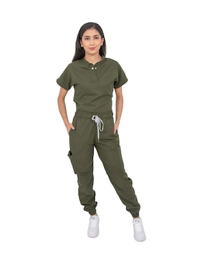 Uniforme Kolorum estilo relajado para mujer