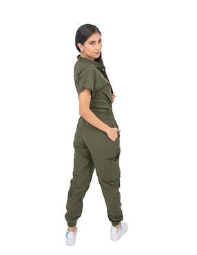 Uniforme Kolorum estilo relajado para mujer