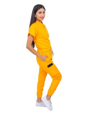 Uniforme Kolorum estilo relajado para mujer