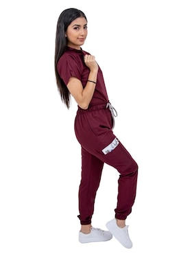 Uniforme Kolorum estilo relajado para mujer