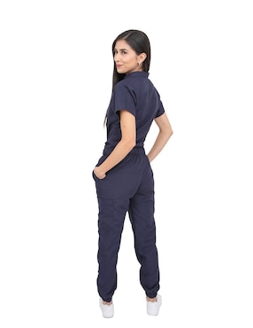 Uniforme Kolorum estilo relajado para mujer