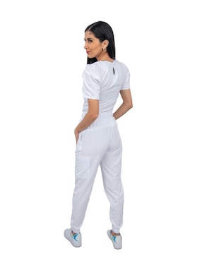 Uniforme Kolorum estilo relajado para mujer