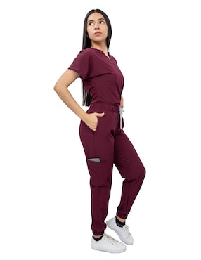 Uniforme Kolorum estilo relajado para mujer