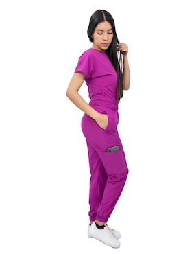 Uniforme Kolorum estilo relajado para mujer