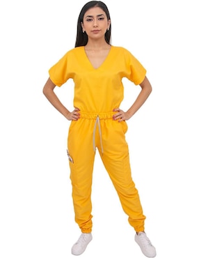 Uniforme Kolorum estilo relajado para mujer