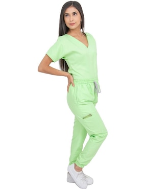 Uniforme Kolorum estilo relajado para mujer