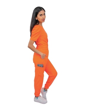 Uniforme Kolorum estilo relajado para mujer