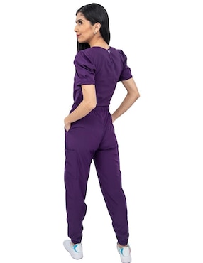 Uniforme Kolorum estilo relajado para mujer