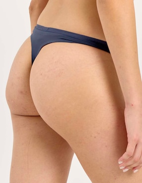 Tanga Calvin Klein para mujer