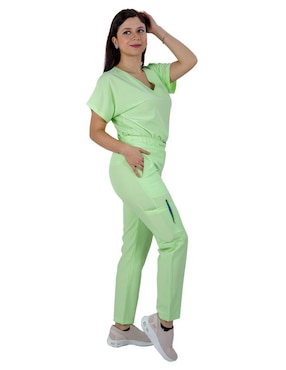 Uniforme Kolorum estilo relajado para mujer