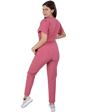 Uniforme Kolorum estilo relajado para mujer