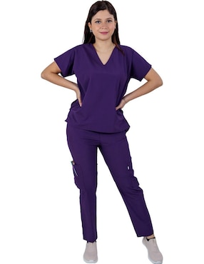 Uniforme Kolorum estilo relajado para mujer