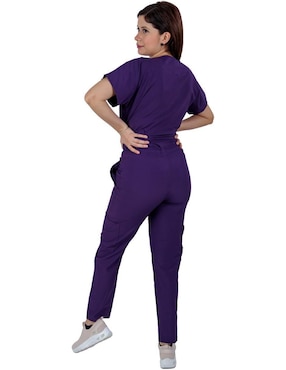 Uniforme Kolorum estilo relajado para mujer