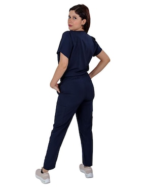 Uniforme Kolorum estilo relajado para mujer