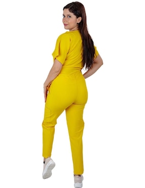 Uniforme Kolorum estilo relajado para mujer