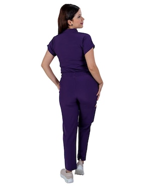 Uniforme Kolorum estilo relajado para mujer