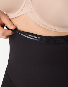 Faja tipo short Maidenform con compresión media para mujer