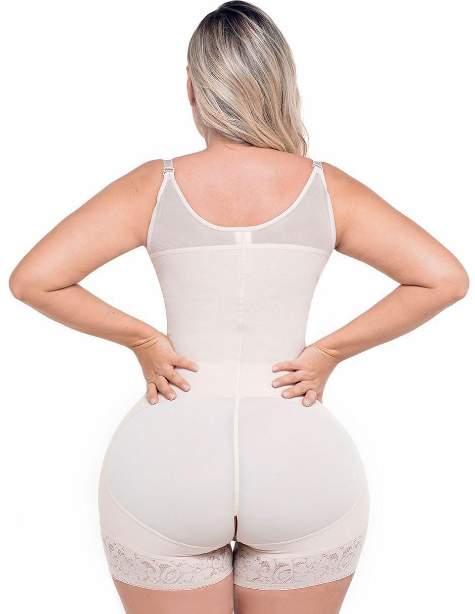 Faja colombiana sonryse alta mujer