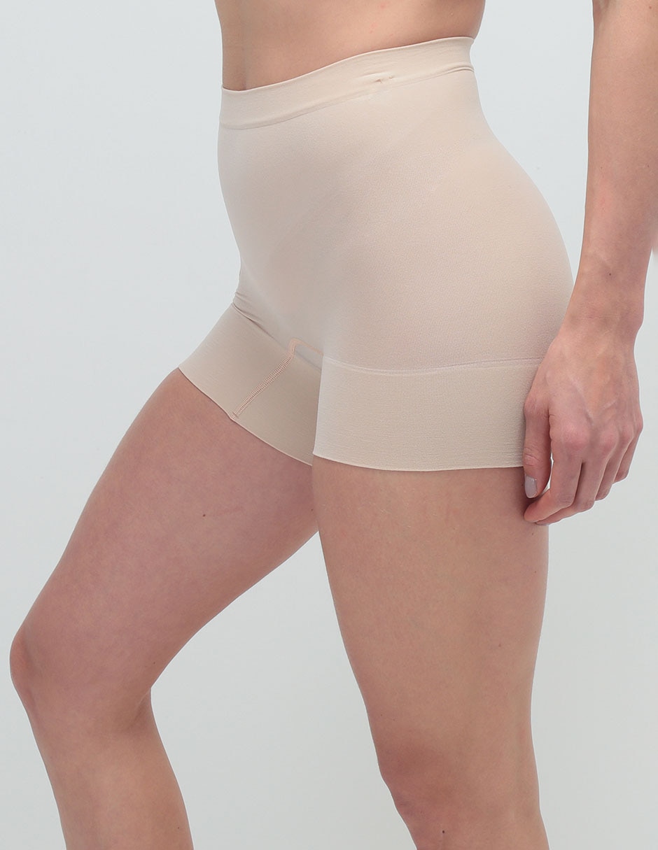 Faja tipo short con compresión media para mujer