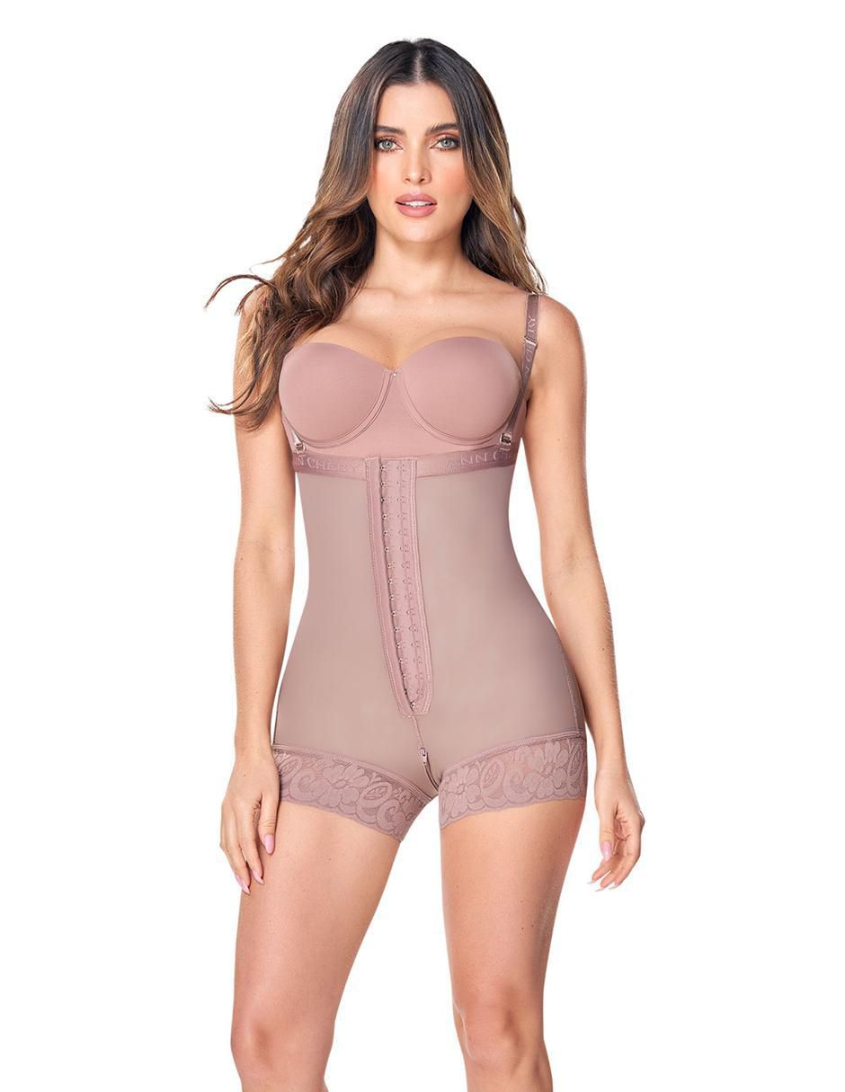Faja tipo short con compresión media para mujer