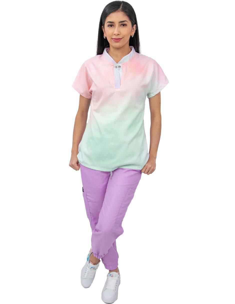 Uniforme estilo relajado para mujer Uniforme estilo relajado para mujer