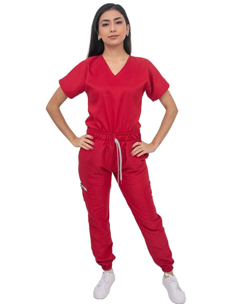 Uniforme estilo relajado para mujer Uniforme estilo relajado para mujer