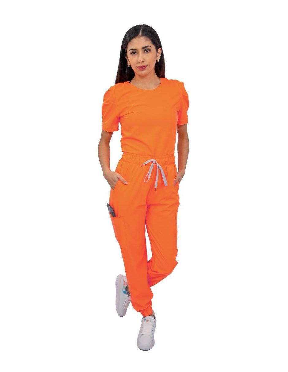 Uniforme estilo relajado para mujer Uniforme estilo relajado para mujer