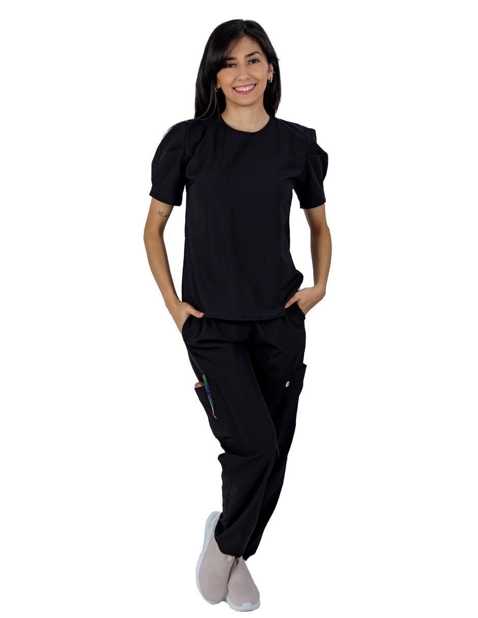 Uniforme estilo relajado para mujer Uniforme estilo relajado para mujer