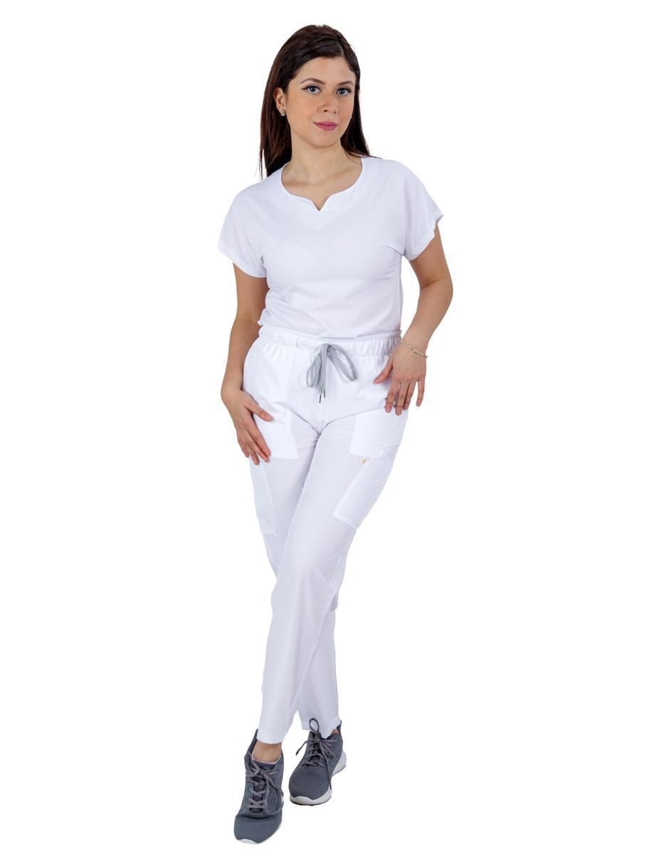 Uniforme estilo relajado para mujer Uniforme estilo relajado para mujer