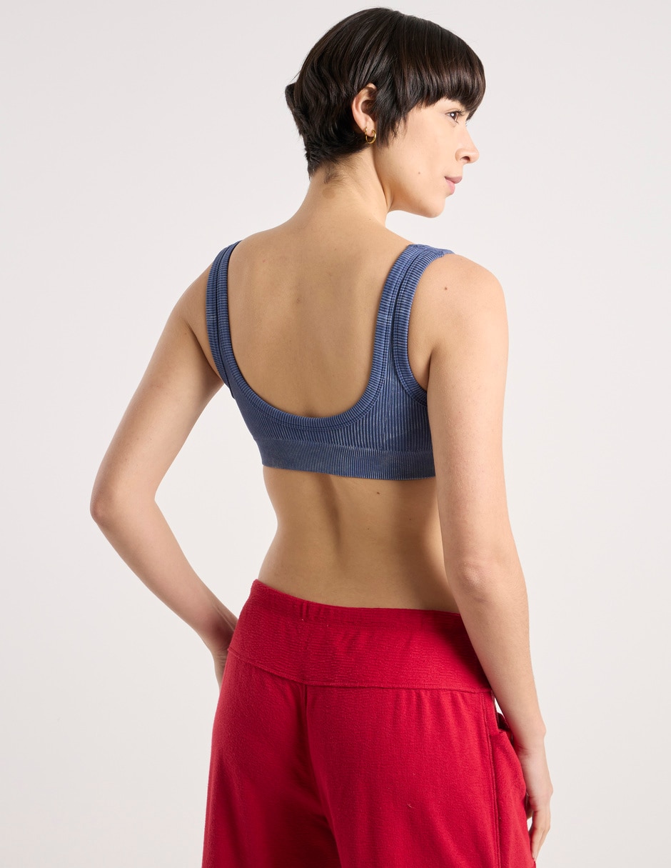 Top cuello cuadrado escote medio tirante ancho 2