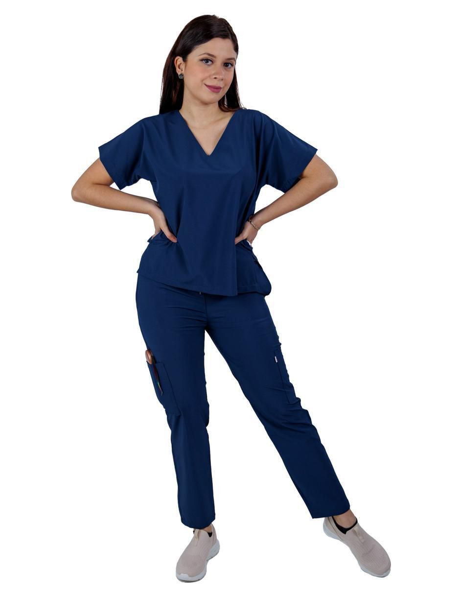 Uniforme estilo relajado para mujer 2