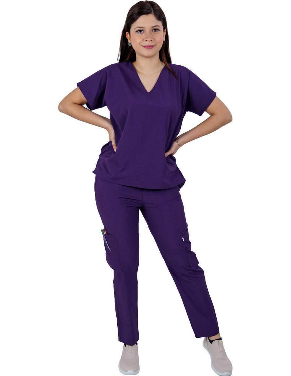Uniforme estilo relajado para mujer