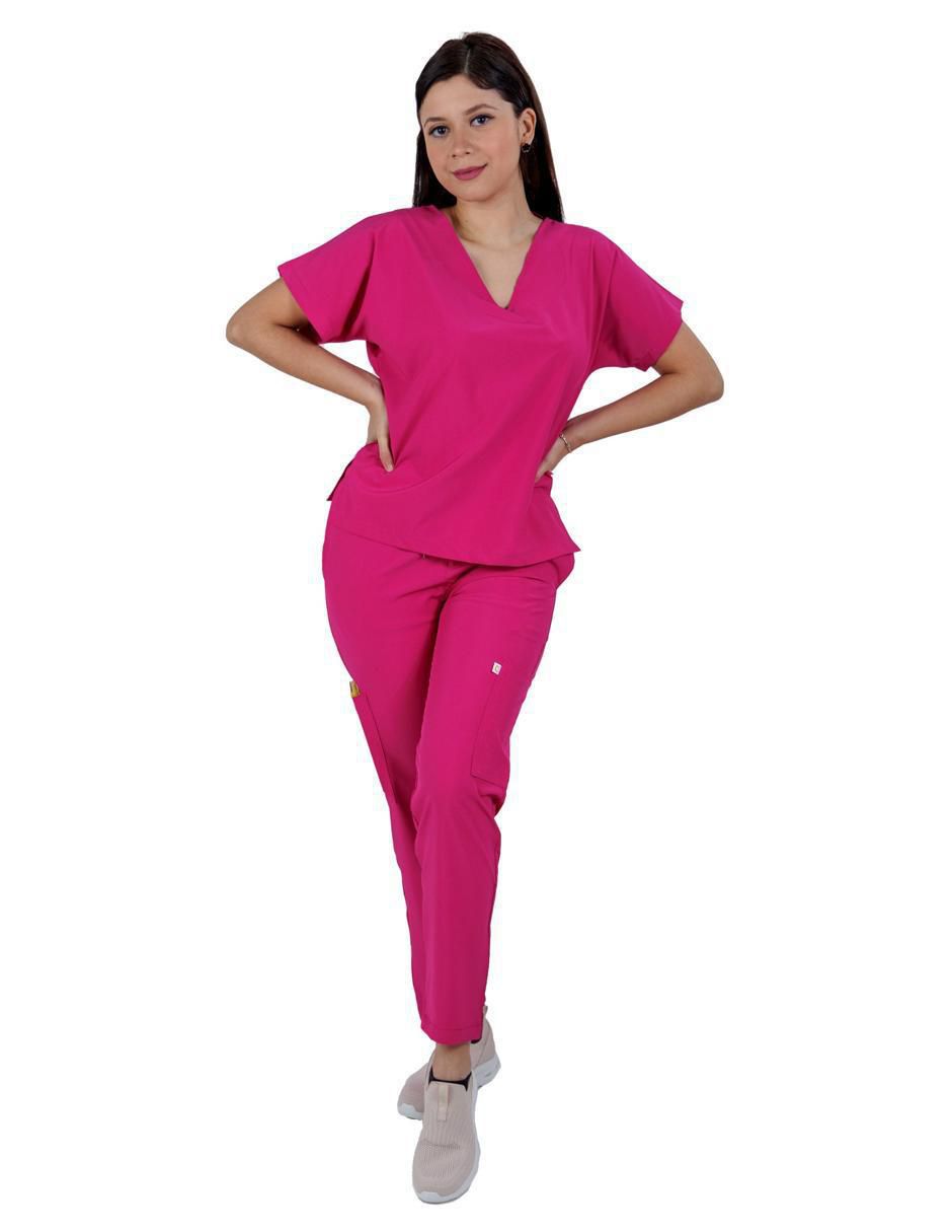 Uniforme estilo relajado para mujer Uniforme estilo relajado para mujer