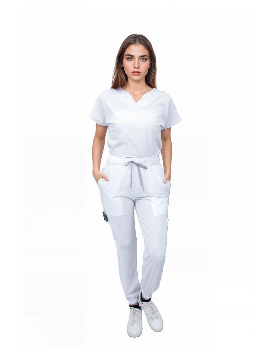 Uniforme estilo relajado para mujer
