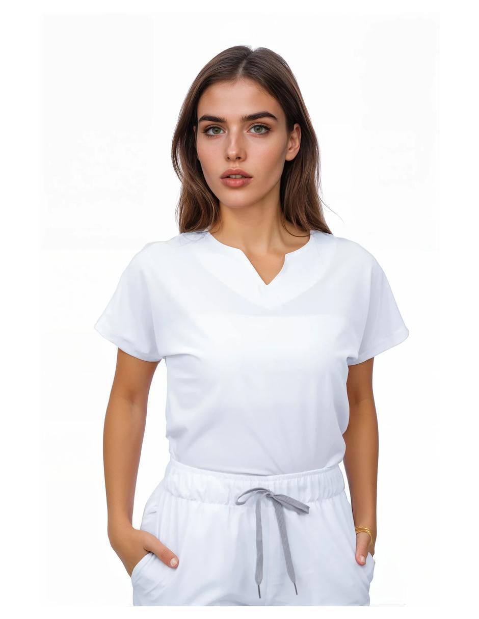 Uniforme estilo relajado para mujer 2