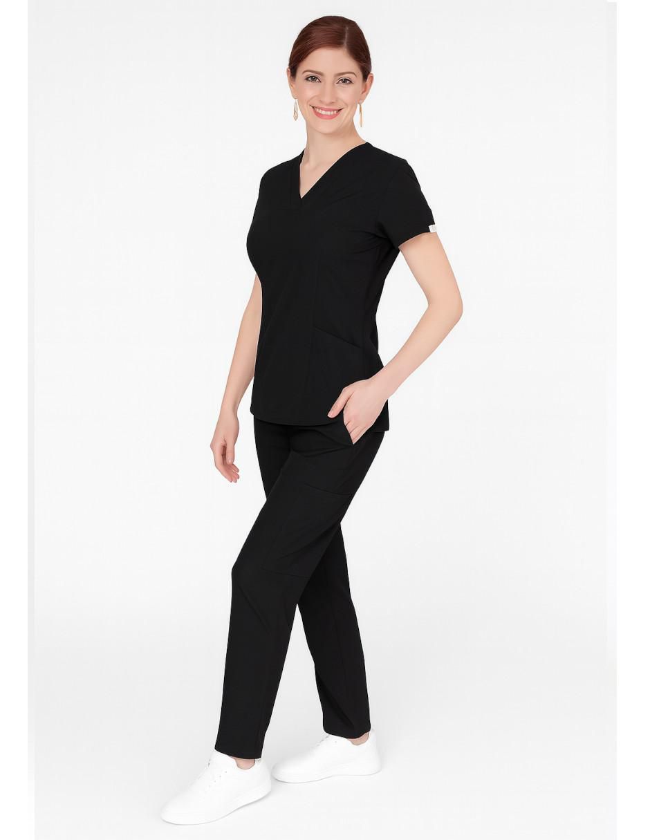 Uniforme estilo relajado para mujer 2