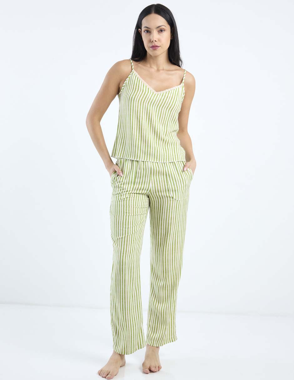 Conjunto pijama para mujer Conjunto pijama para mujer