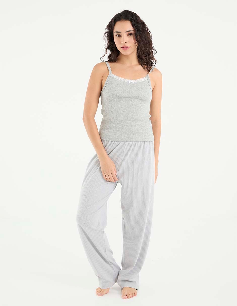 Top cuello cuadrado tirante delgado 3